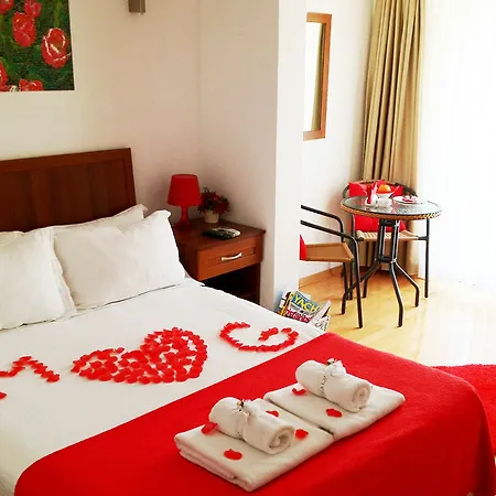 White Palace Hotel 3*