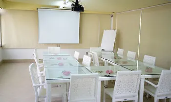 White Palace Hotel