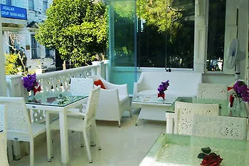 White Palace Adalar