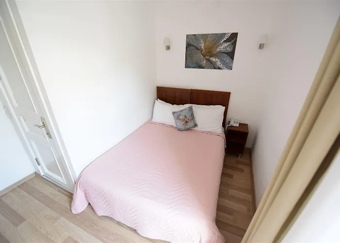 White Palace Hotel 3*