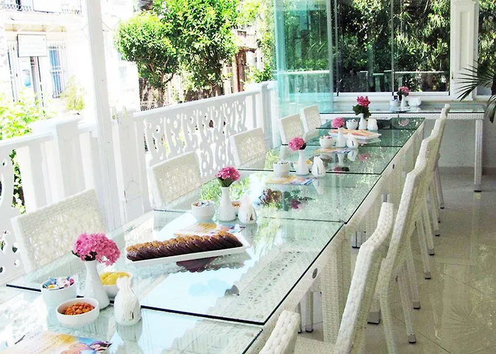 ホテル White Palace 3*